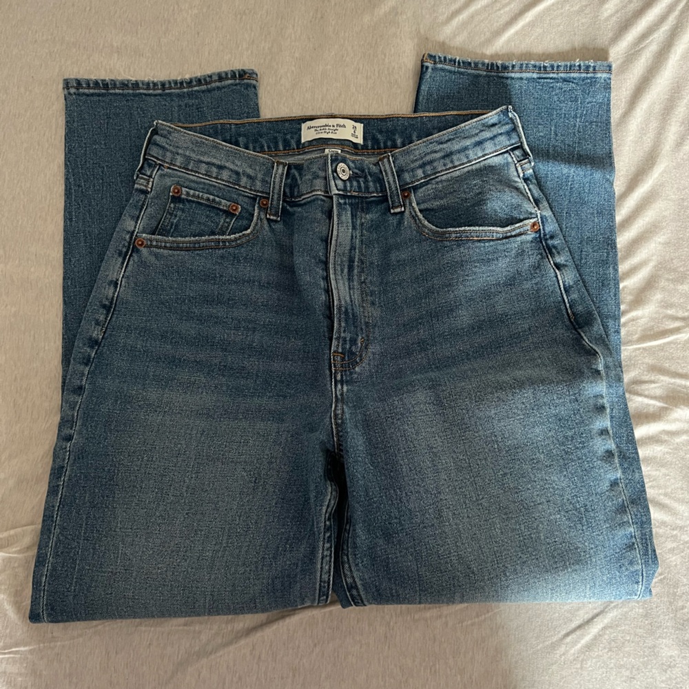 Abercrombie & Fitch Ankle Straight Ultra High Rise